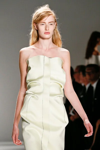Look 34